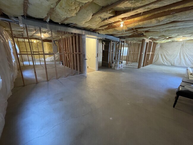 Building Photo - 1957 Fielding Hill Ln