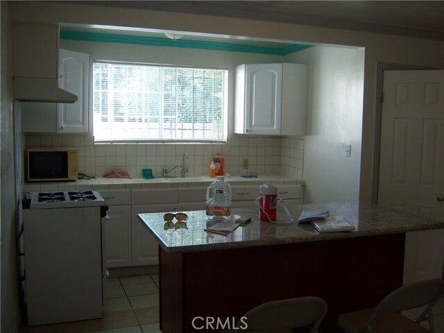 Building Photo - 130 E Sycamore Ave