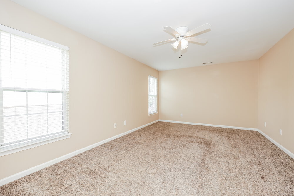 Building Photo - 2641 Churchill Dr