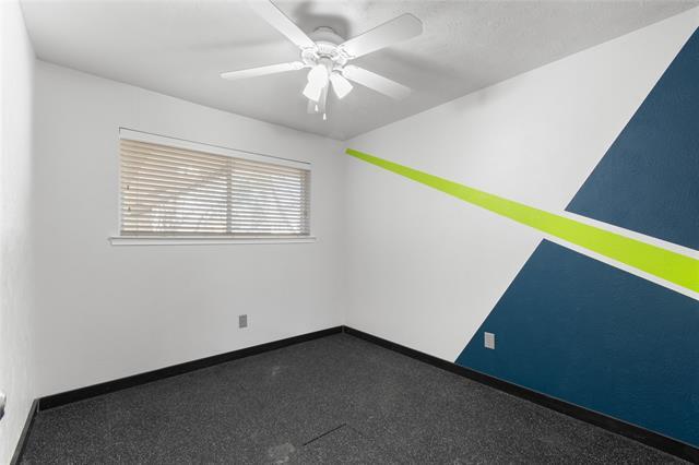 Building Photo - 609 Lake Ridge Dr