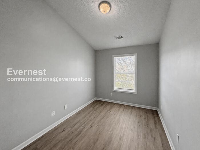 Building Photo - 8596 Thomas Rd