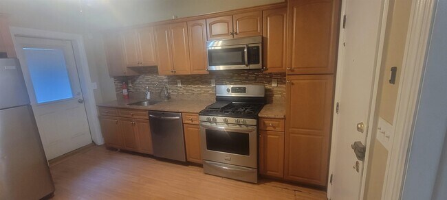 Building Photo - 4528 Brown St