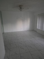 Building Photo - 3870 NE 22nd Way