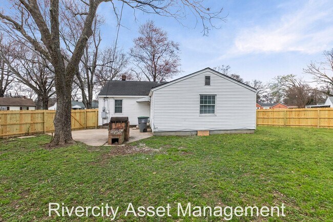 Building Photo - 4279 Ferndale Rd