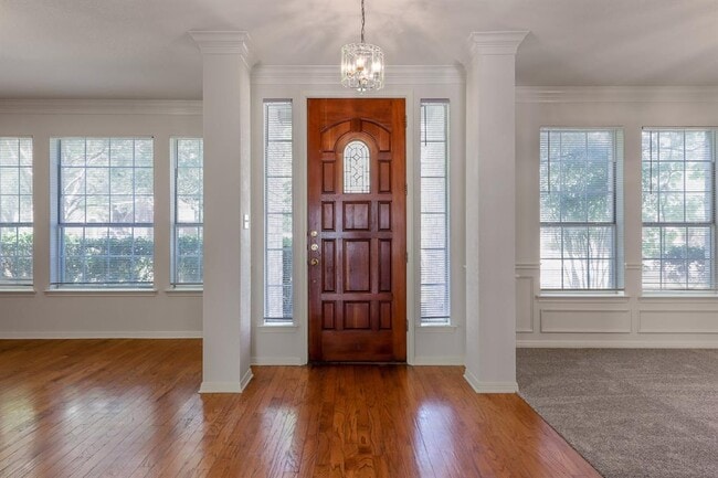 Building Photo - 10225 Open Gate Dr