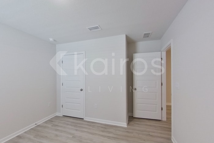 Building Photo - 4734 Malay Cir