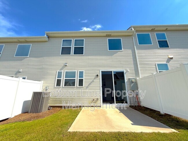 Building Photo - 15622 Little Bluestem St