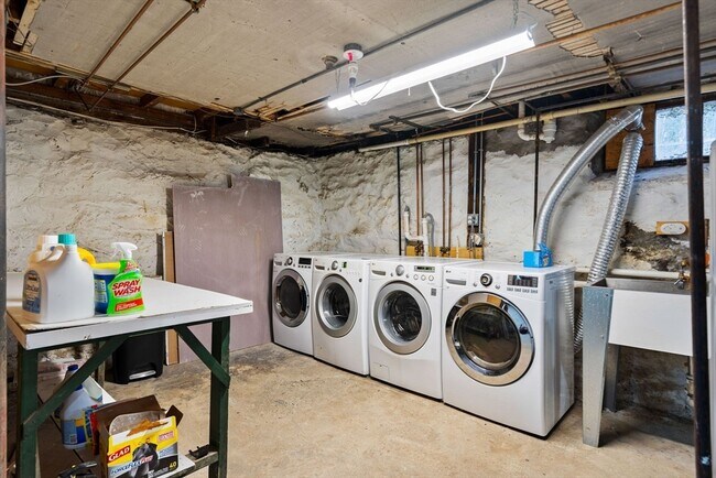 Building Photo - 25 Brayton Rd