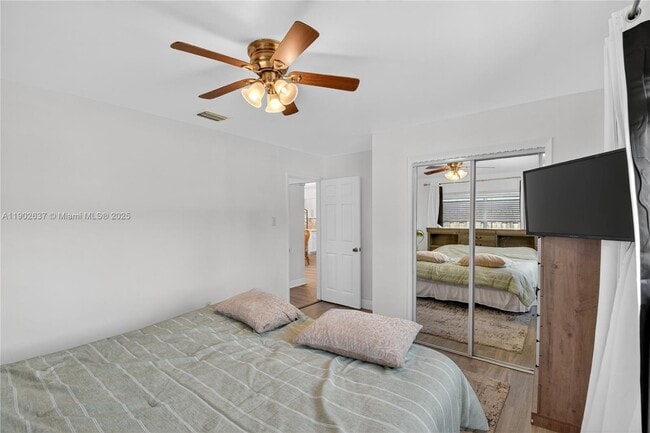 Building Photo - 554 NW 46th St