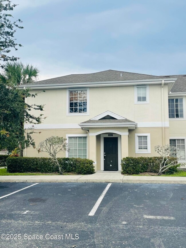Primary Photo - 3501 D'Avinci Way