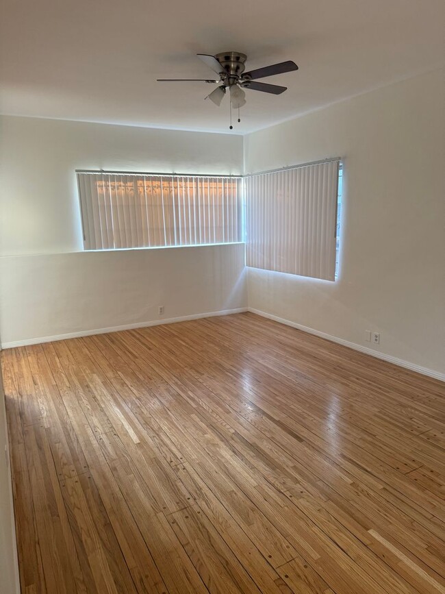 Building Photo - 3781 W. 9th St.