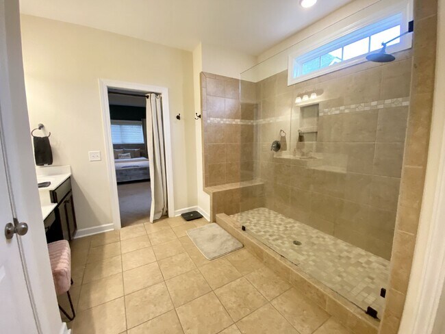 Building Photo - Single Level Lawton Station home for Rent!