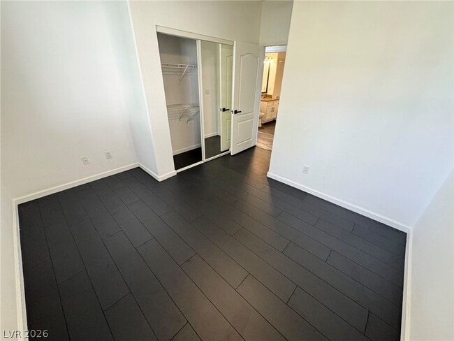 Building Photo - 10217 King Henry Ave