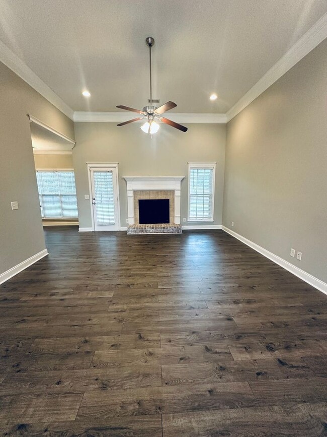 Building Photo - 406 Brookewater Ln