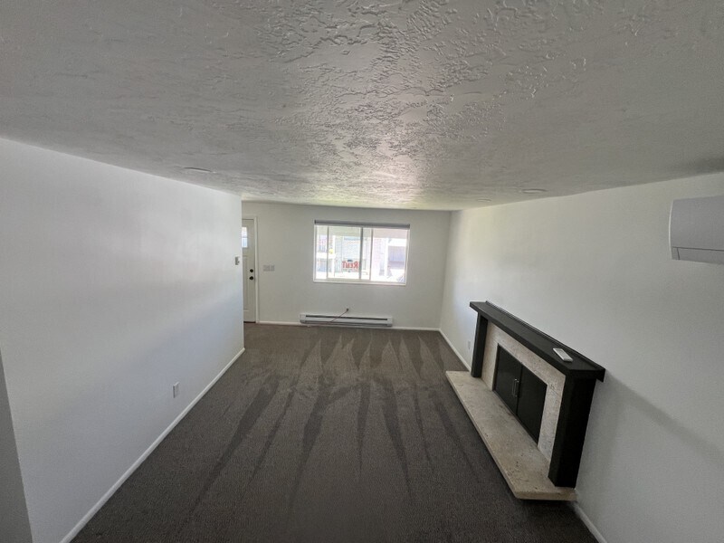 Building Photo - 5197 S 1900 W