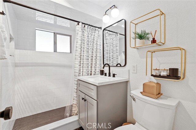 Building Photo - 41625 Thrush Ct