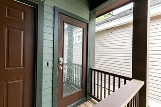 Building Photo - 7429 SW 66th Ln