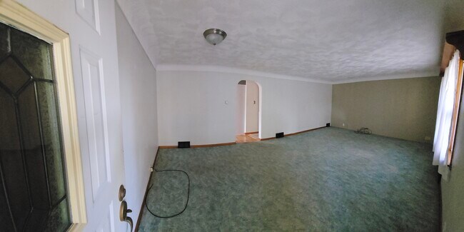 Building Photo - 209 Maple Ct