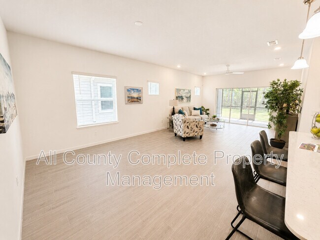 Building Photo - 61 Dogleg Run