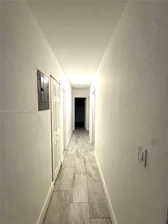 Building Photo - 1511 NE 42nd St