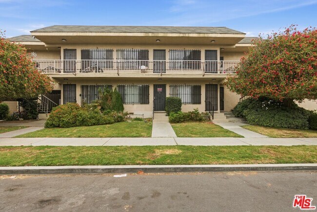 Building Photo - 711 Machado Dr