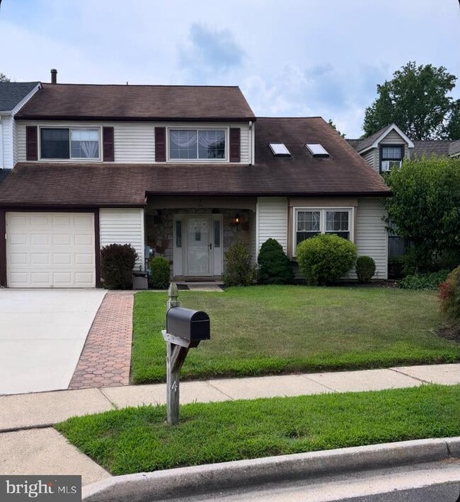 Primary Photo - 4 Irongate Dr