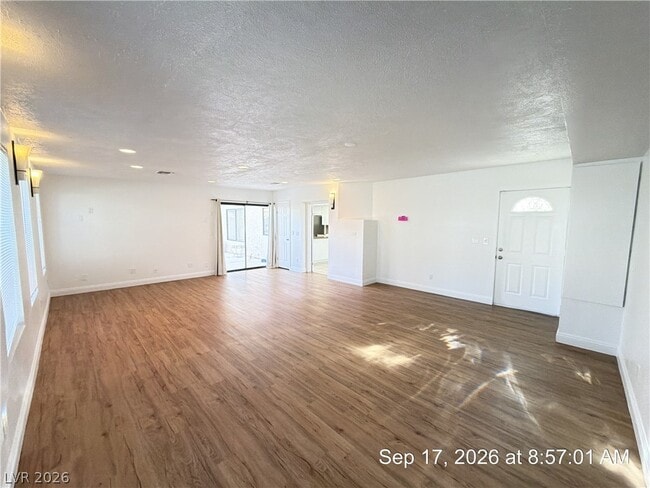 Building Photo - 2817 Crystal Cove Dr
