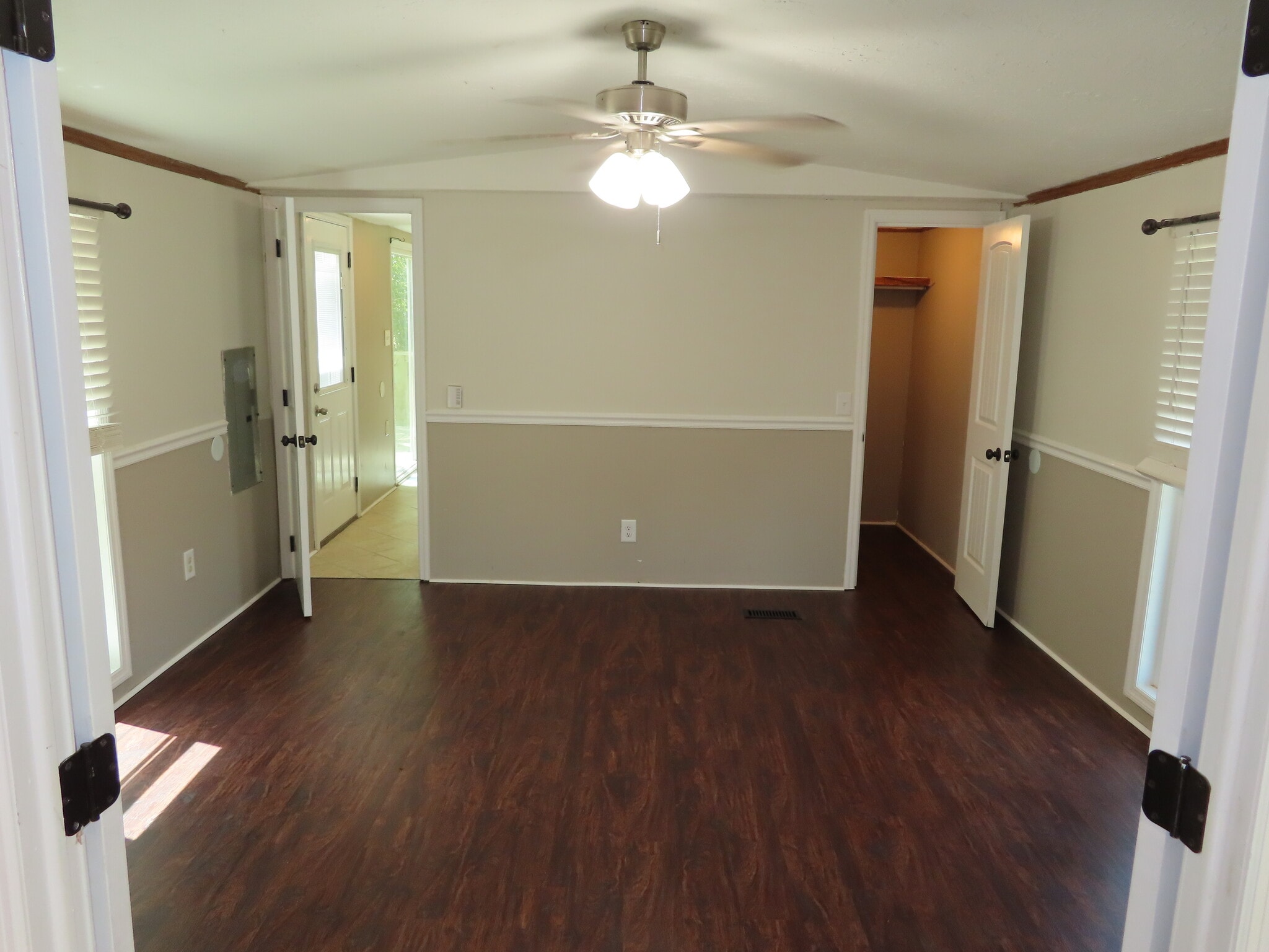 Building Photo - 220 Arkansas Ave