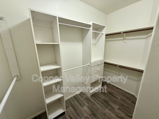 Building Photo - 4029 W Hackamore Dr