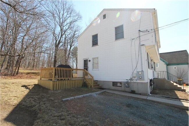 Building Photo - 21 Moore Ave