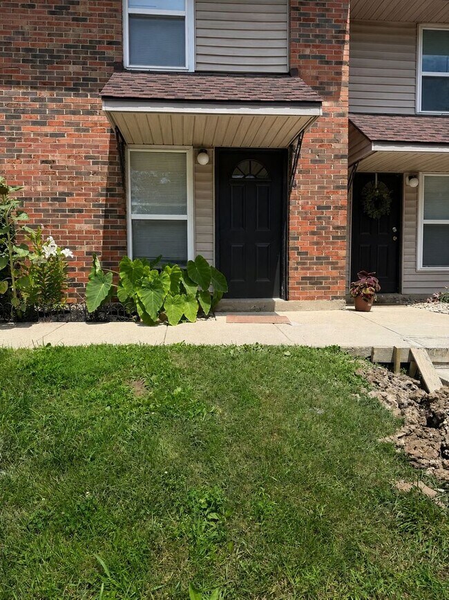 Interior Photo - Steeplechase of Lebanon - STL