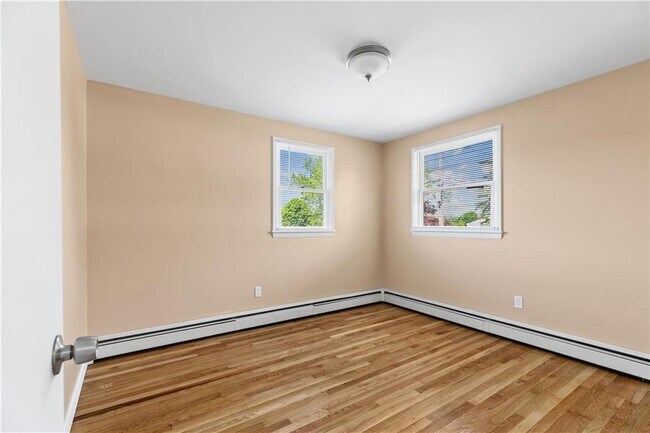 Building Photo - 21 Reardon Dr