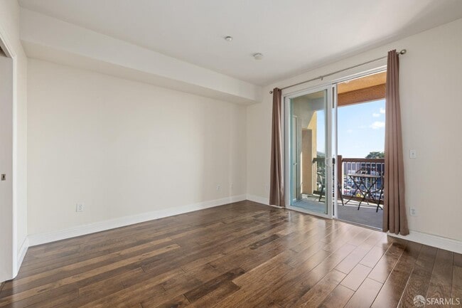 Building Photo - 2210 Gellert Blvd