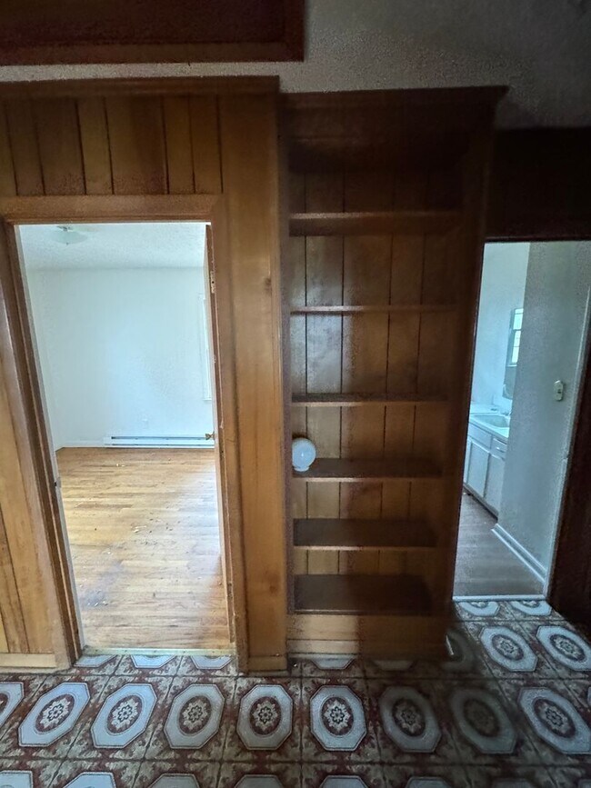 Building Photo - 2 bedroom / 1 office / 1 bathroom in Shelby, NC