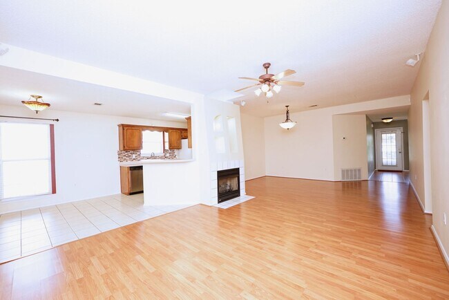 Building Photo - Great Location in Fort Walton Beach