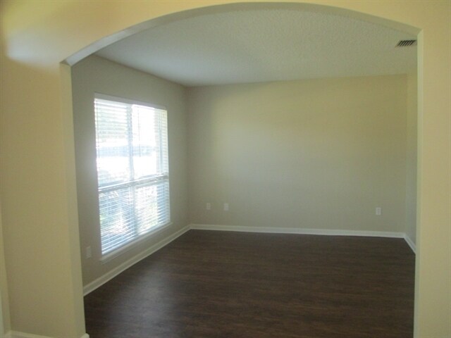 Building Photo - 9177 Prosperity Lake Dr