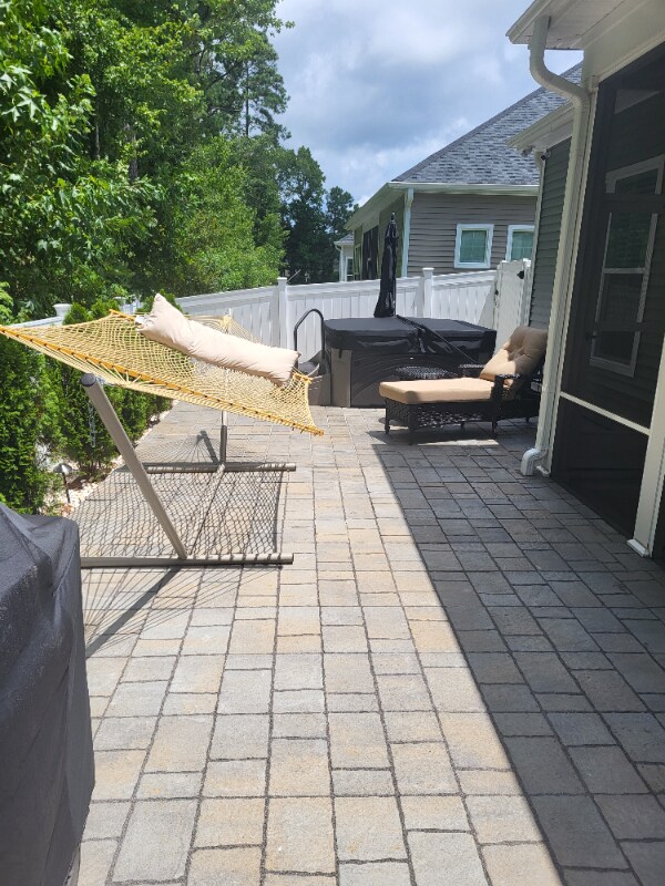 Building Photo - 386 Bumble Cir