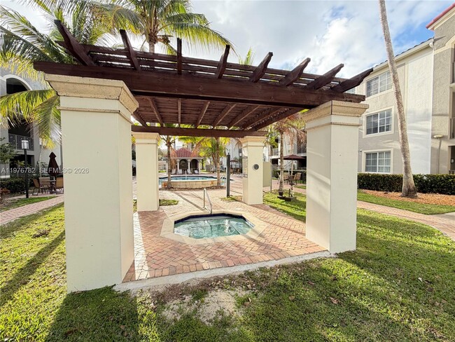 Building Photo - 6851 SW 44th St