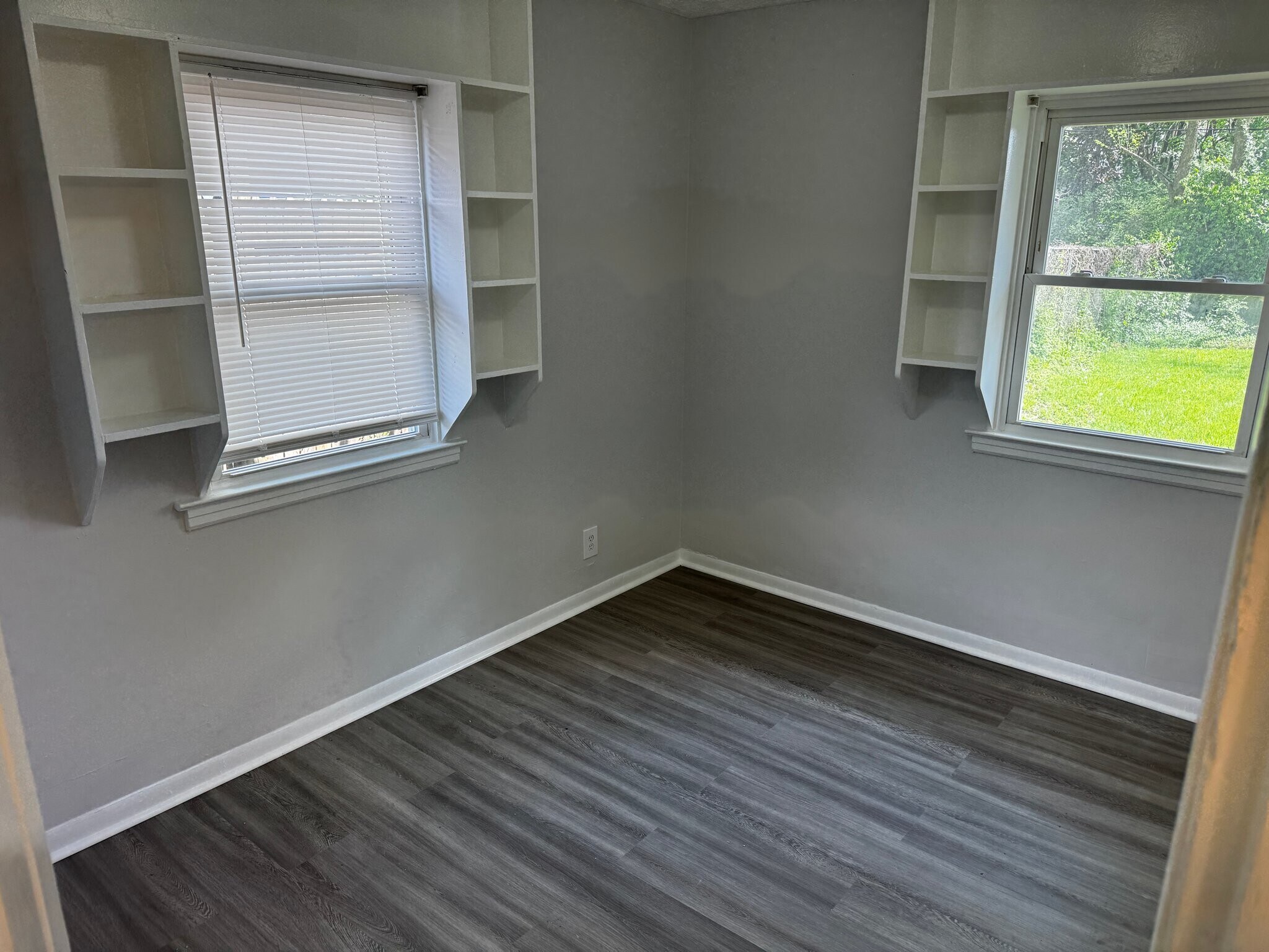 Building Photo - 4076 Prescott Ave