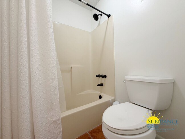 Building Photo - Charming 3-Bedroom Home in Fort Walton Beach!