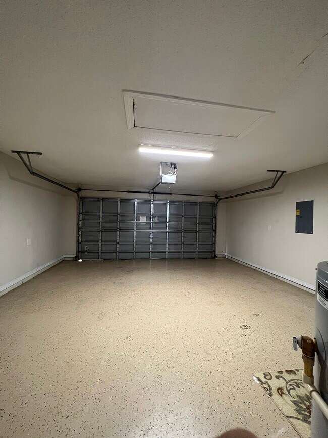 Garage - 116 Cabana Way