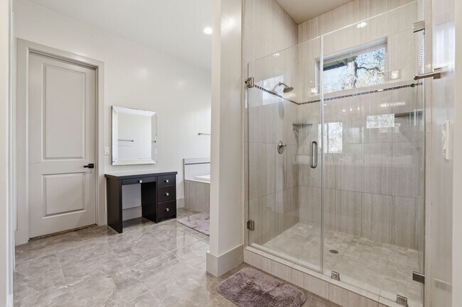 Building Photo - 3813 Calverhall Way