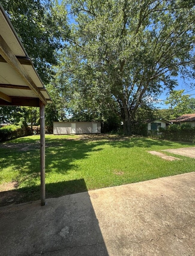 Building Photo - Rental Property
