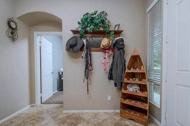 Building Photo - 29810 Cottonwood Cove