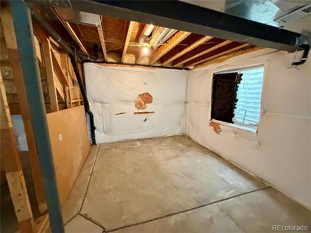 Building Photo - 161 Monares Ln