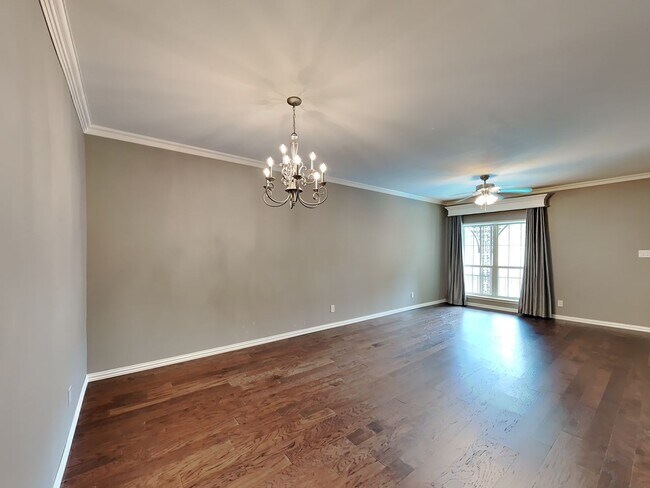 Building Photo - Captivating Condo in the Royale Orleans Ea...