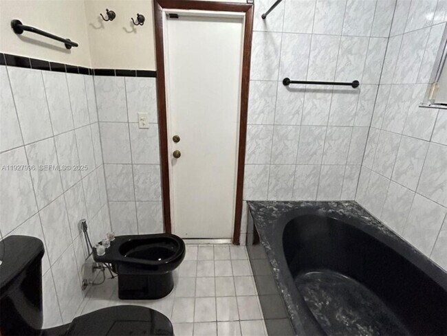 Building Photo - 4531 SW 146th Ct