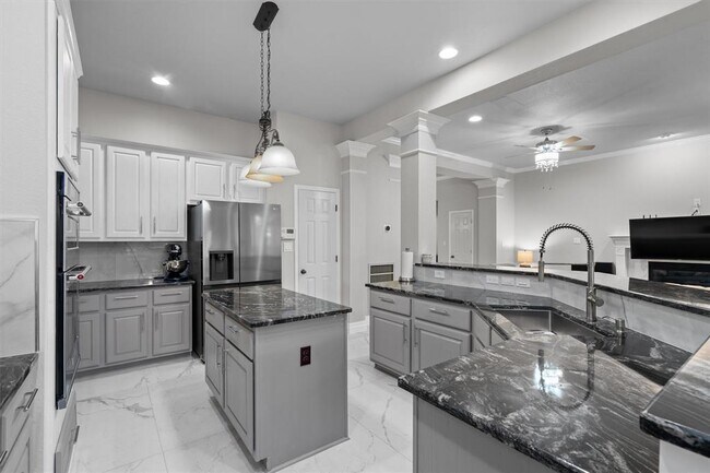 Building Photo - 1706 Buttercup Creek Blvd