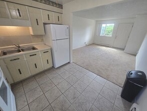 Building Photo - 1447 Nokomis Dr