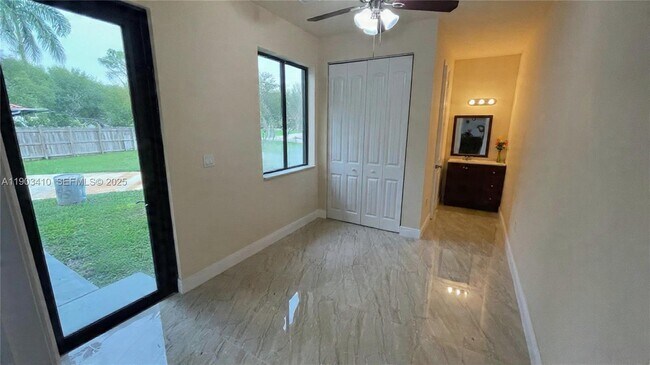 Building Photo - 3301 SW 139th Ave